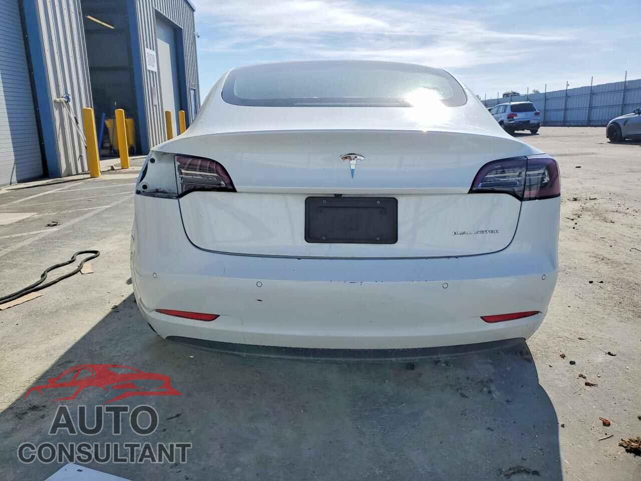 TESLA MODEL 3 2022 - 5YJ3E1EB0NF158491