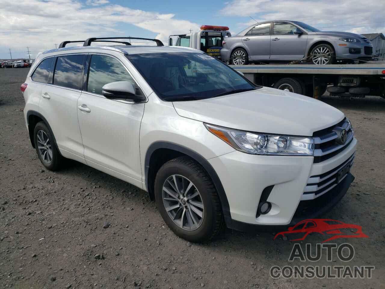 TOYOTA HIGHLANDER 2018 - 5TDJZRFH7JS560785