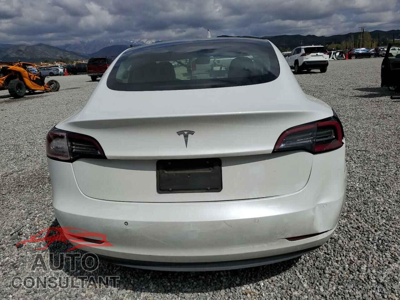 TESLA MODEL 3 2022 - 5YJ3E1EA2NF243047