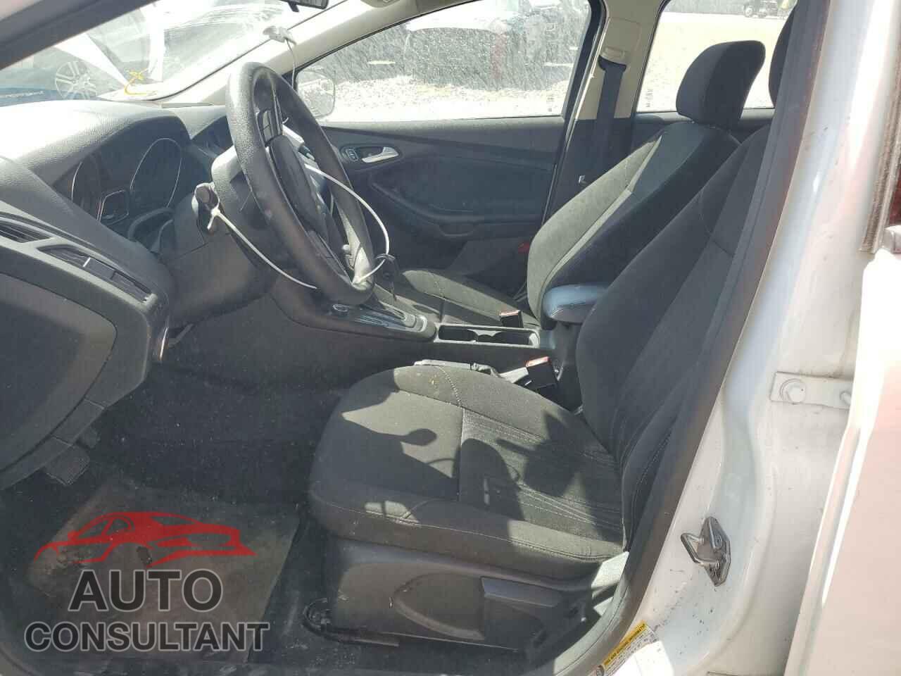FORD FOCUS 2017 - 1FADP3F23HL280276