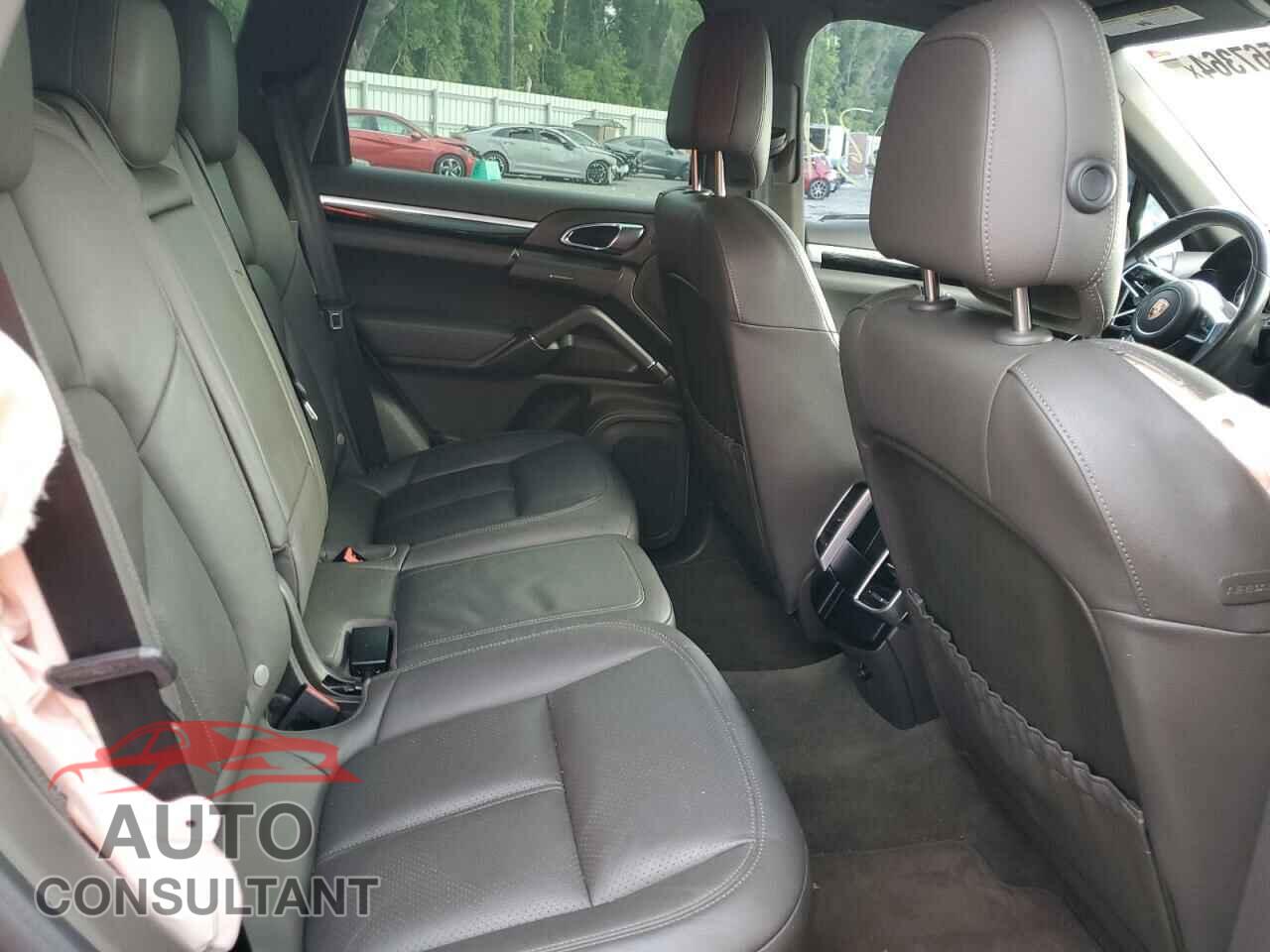 PORSCHE CAYENNE 2016 - WP1AB2A29GLA96731