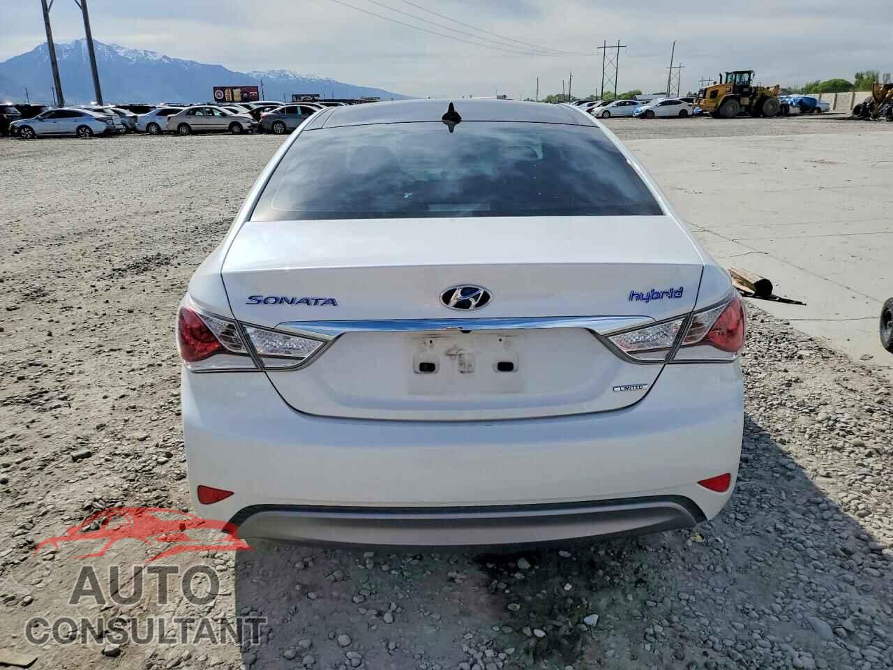HYUNDAI SONATA 2013 - KMHEC4A4XDA081123