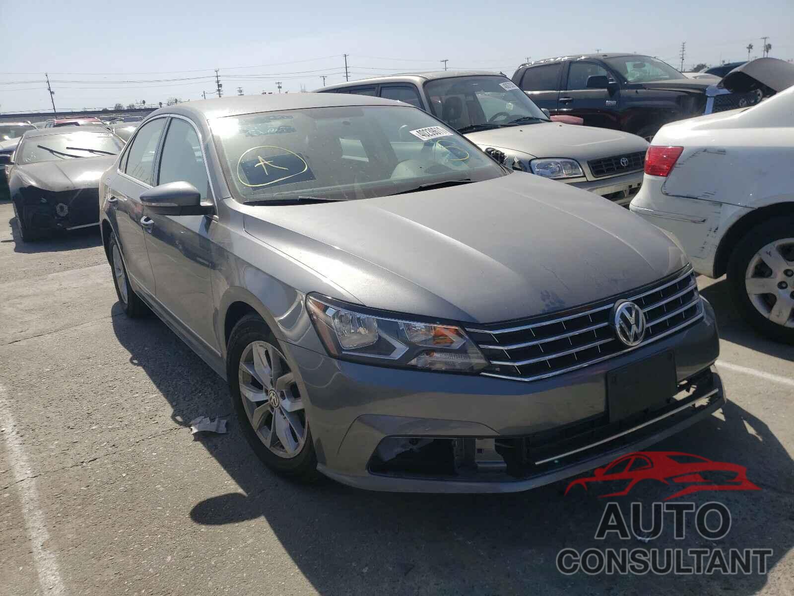 VOLKSWAGEN PASSAT 2017 - 1VWAT7A37HC065612