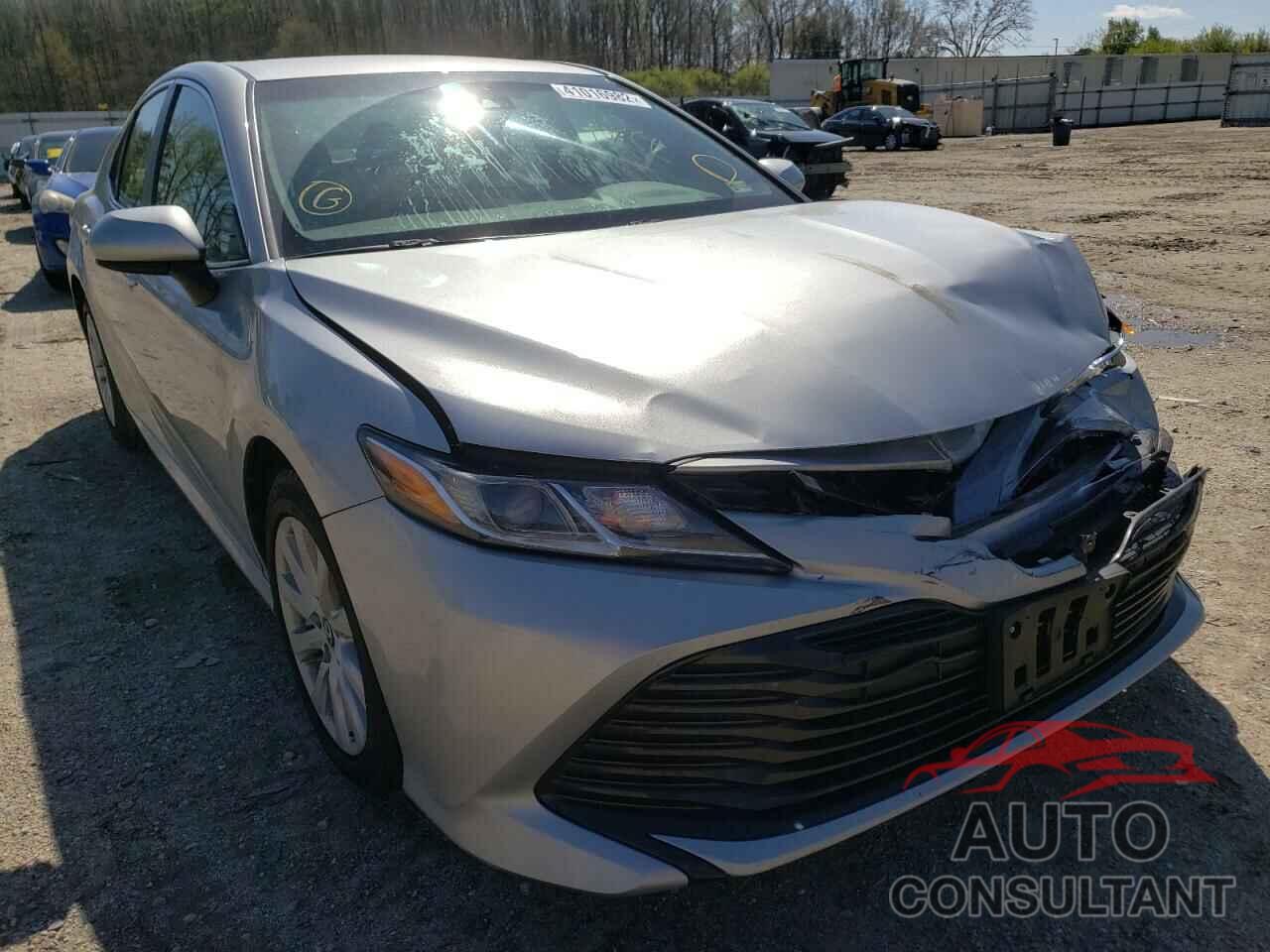 TOYOTA CAMRY 2018 - 4T1B11HK5JU149964