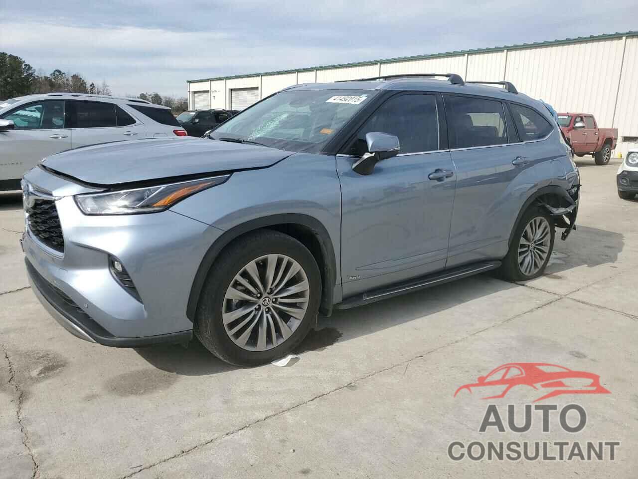 TOYOTA HIGHLANDER 2022 - 5TDEBRCH7NS082027