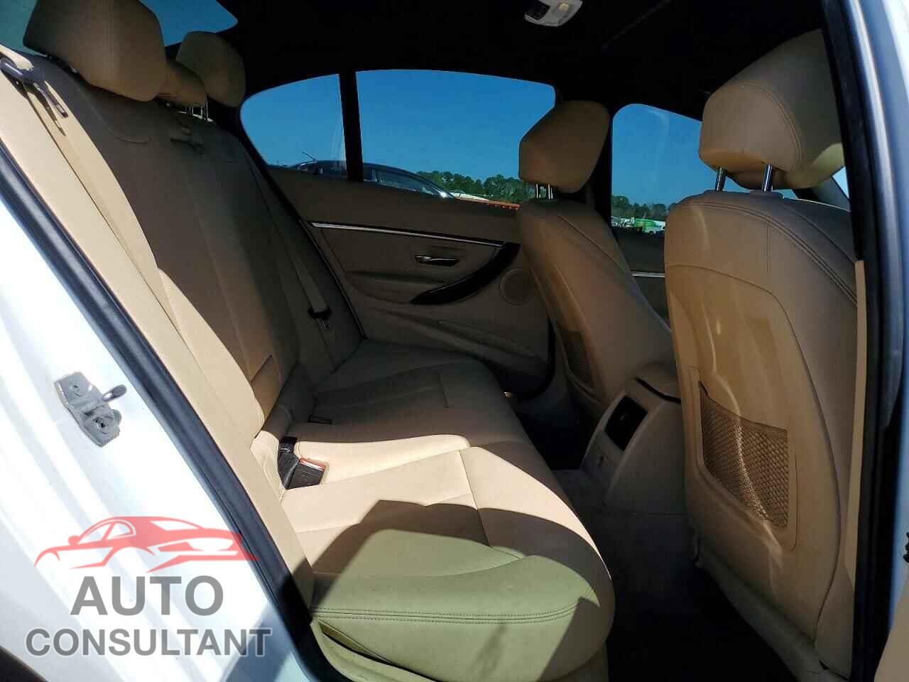 BMW 3 SERIES 2016 - WBA8E9G56GNU29101
