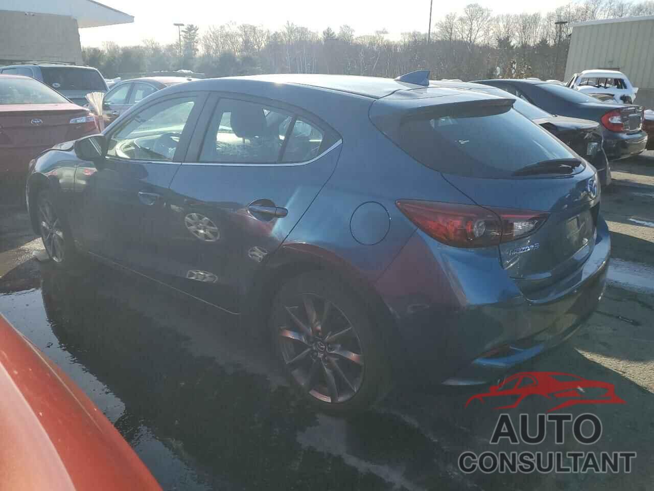 MAZDA 3 2018 - 3MZBN1L36JM274255