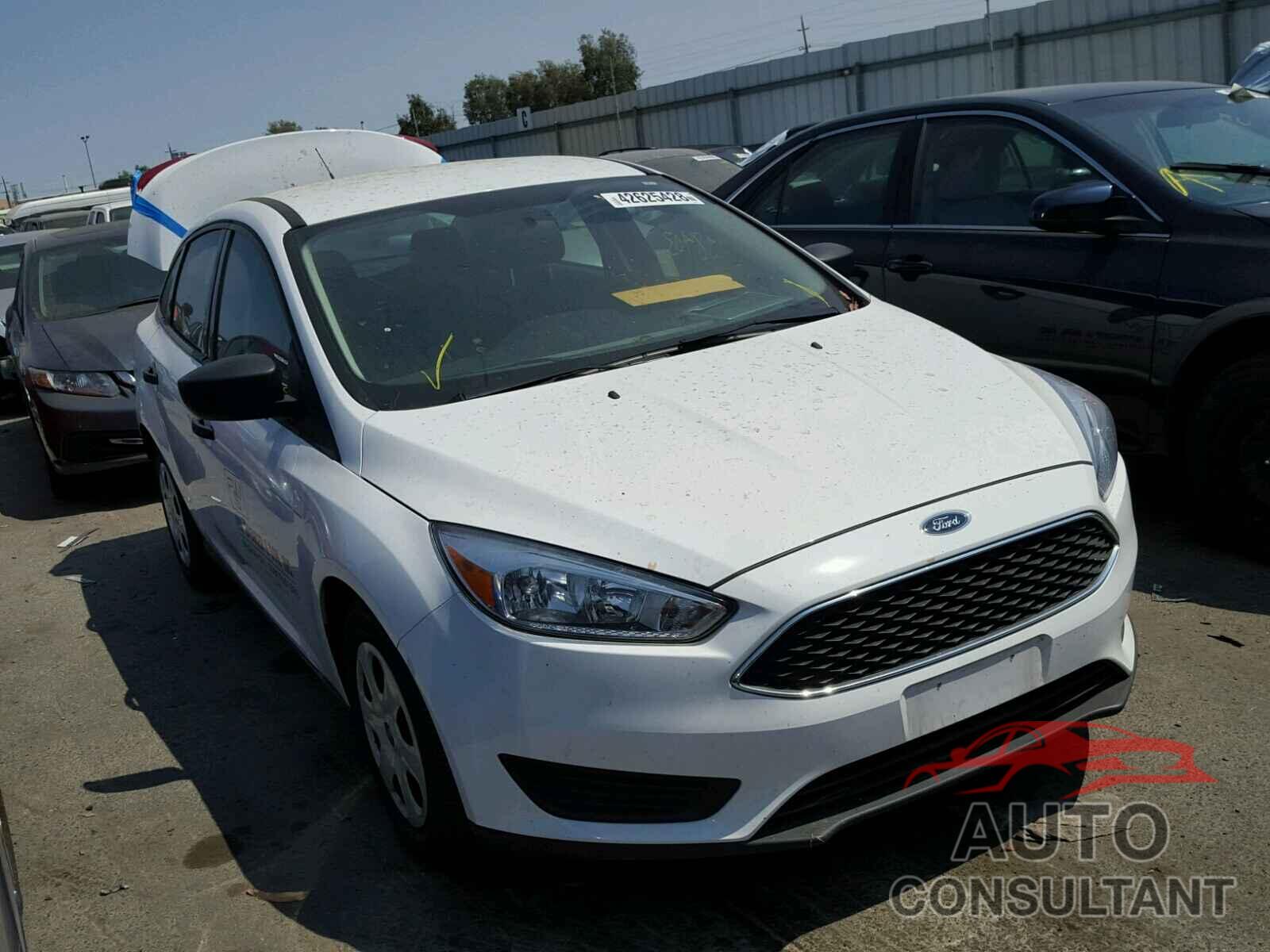FORD FOCUS 2017 - 1FADP3E24HL215180