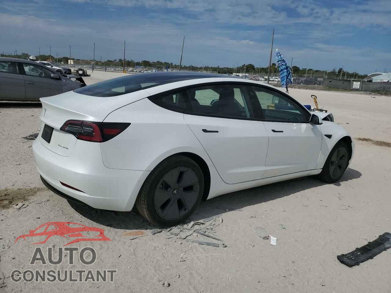 TESLA MODEL 3 2022 - 5YJ3E1EB5NF103082