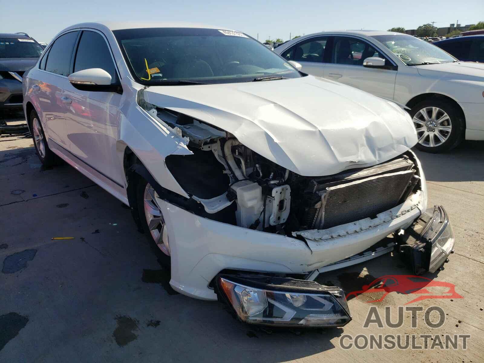 VOLKSWAGEN PASSAT 2017 - 1VWAT7A32HC055862