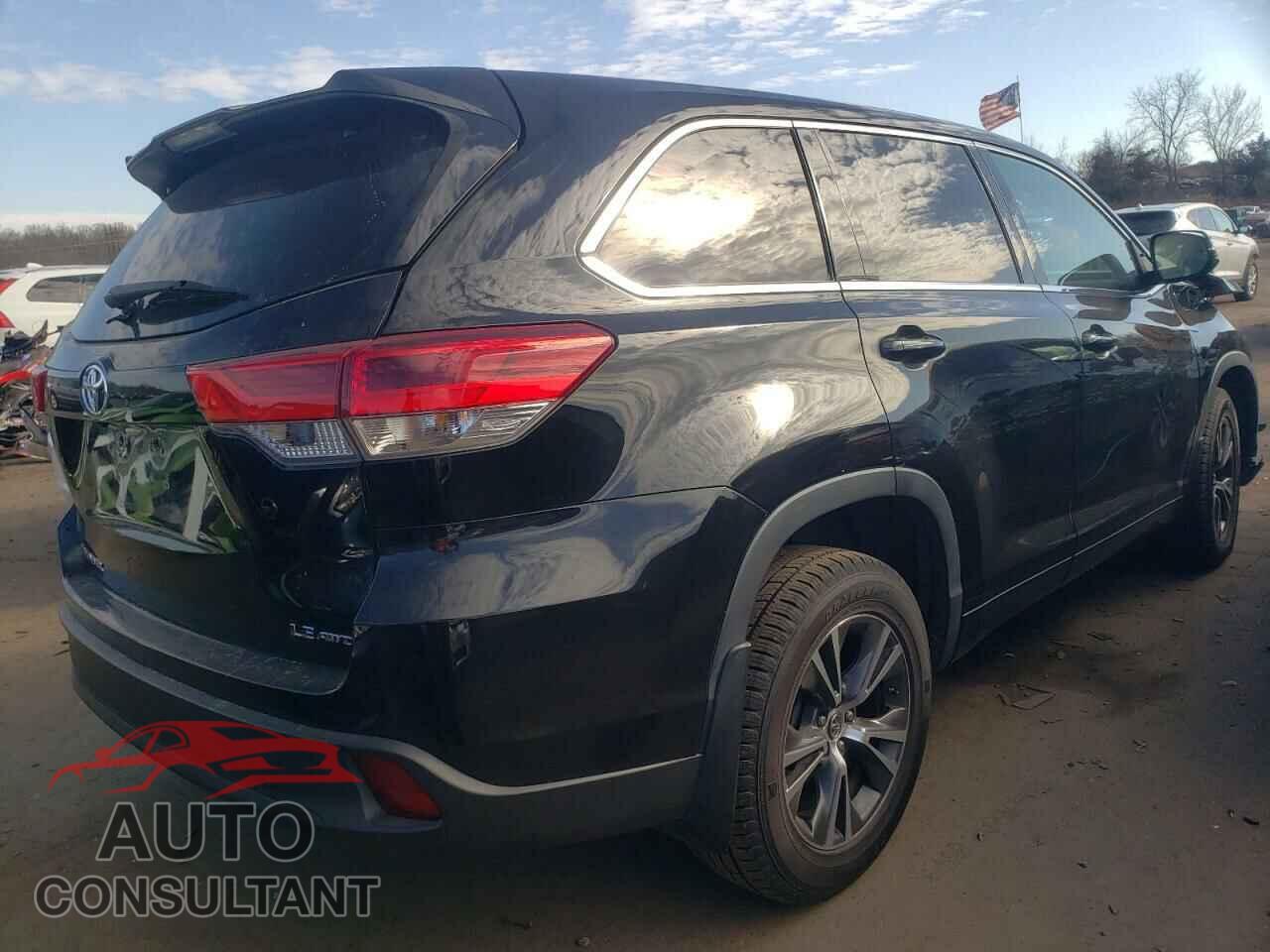 TOYOTA HIGHLANDER 2018 - 5TDBZRFH8JS908050