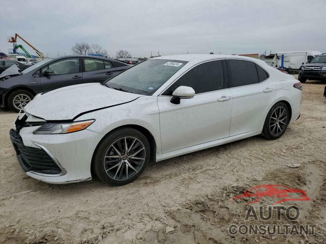 TOYOTA CAMRY 2022 - 4T1F11AK6NU617489