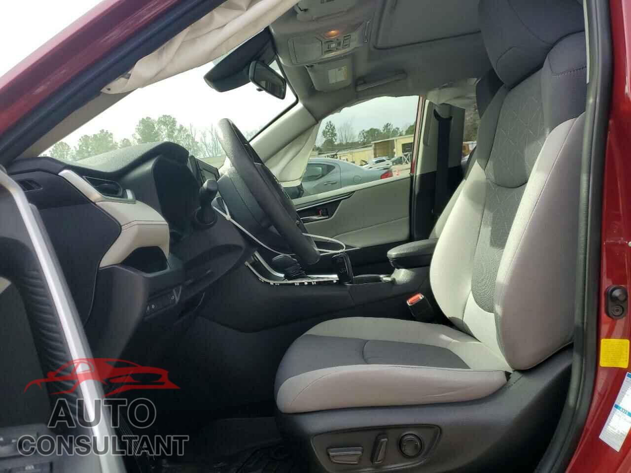 TOYOTA RAV4 2021 - JTMP1RFV7MD073710