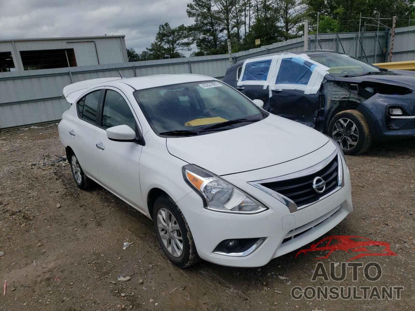 NISSAN VERSA 2018 - 3N1CN7AP0JL871328
