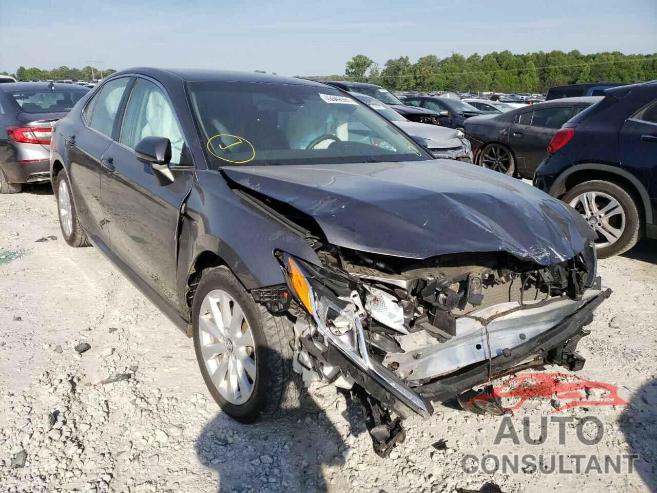 TOYOTA CAMRY 2018 - 4T1B11HK0JU615123