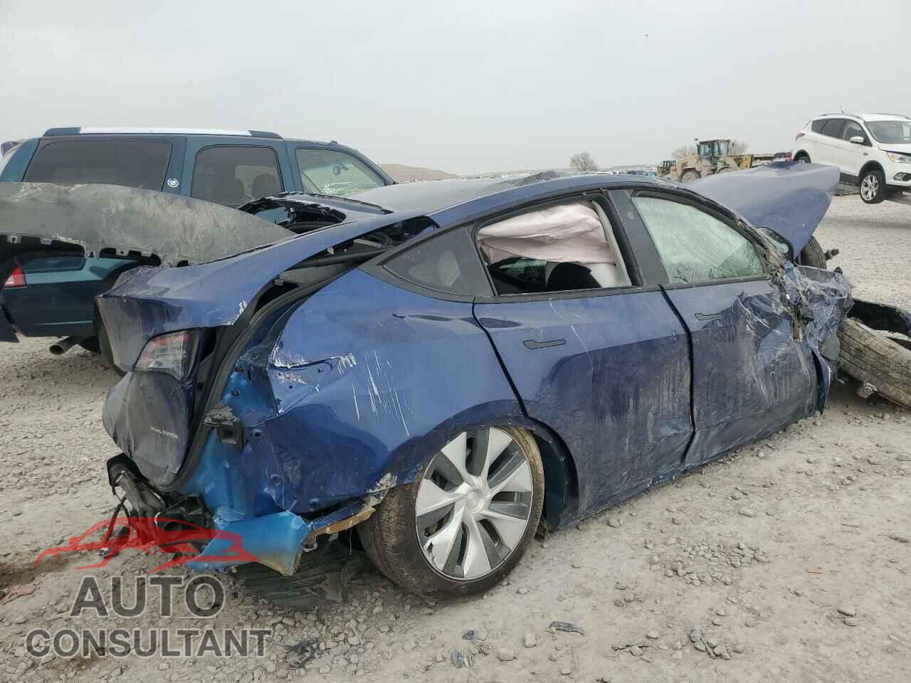 TESLA MODEL Y 2023 - 7SAYGDEE7PF946573