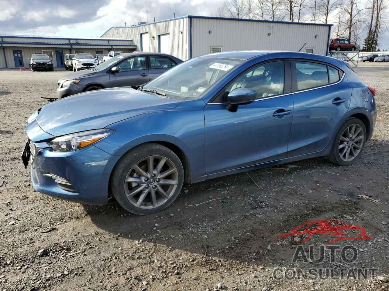 MAZDA 3 2018 - 3MZBN1L36JM206263