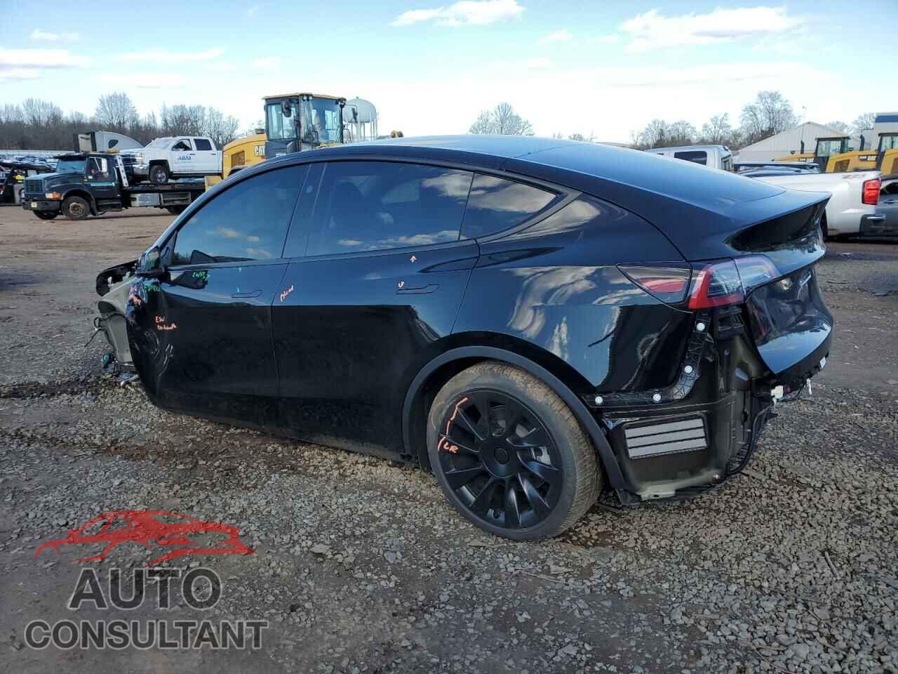 TESLA MODEL Y 2023 - 7SAYGDEE8PA189907