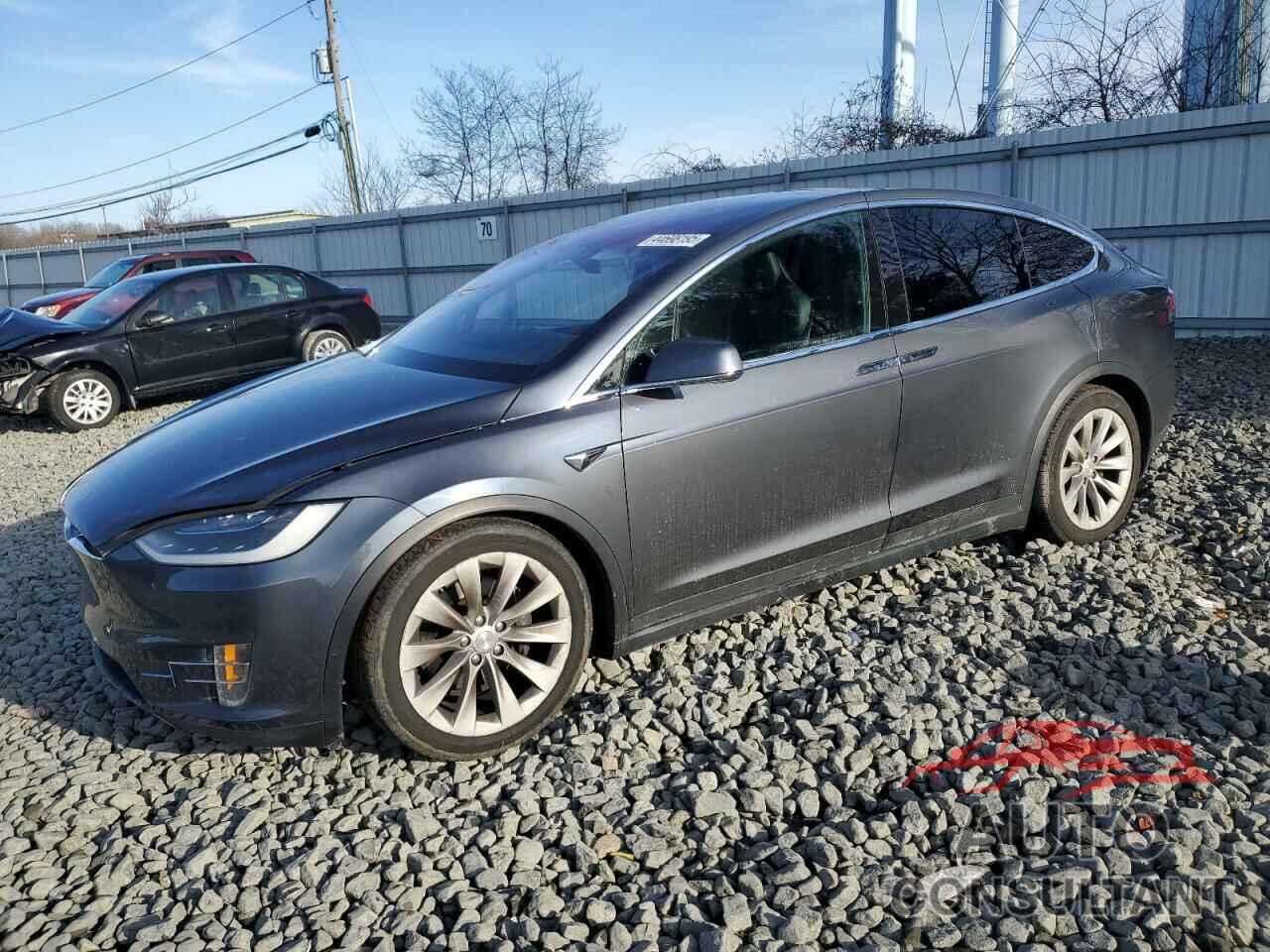 TESLA MODEL X 2016 - 5YJXCAE26GF031089