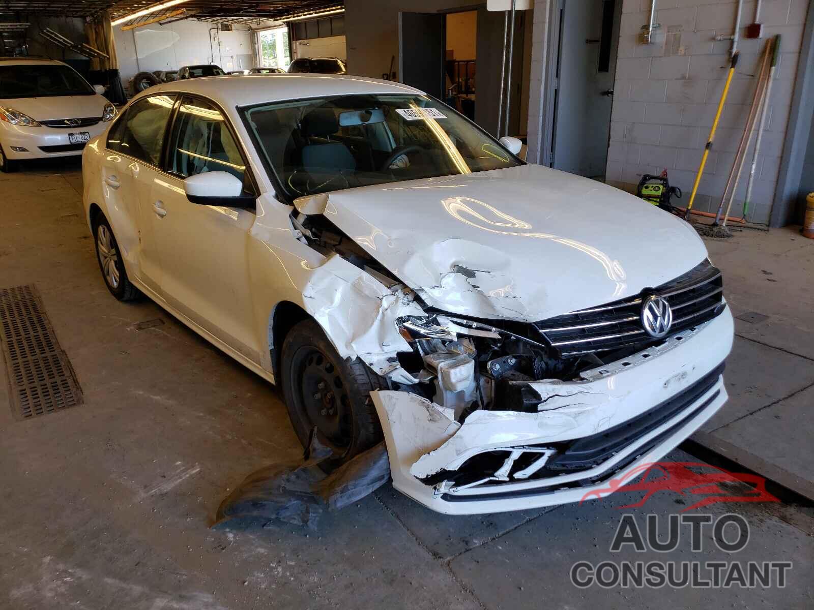 VOLKSWAGEN JETTA 2017 - 3VW2B7AJXHM218150