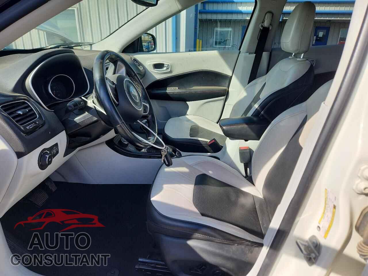 JEEP COMPASS 2020 - 3C4NJDCB3LT200885
