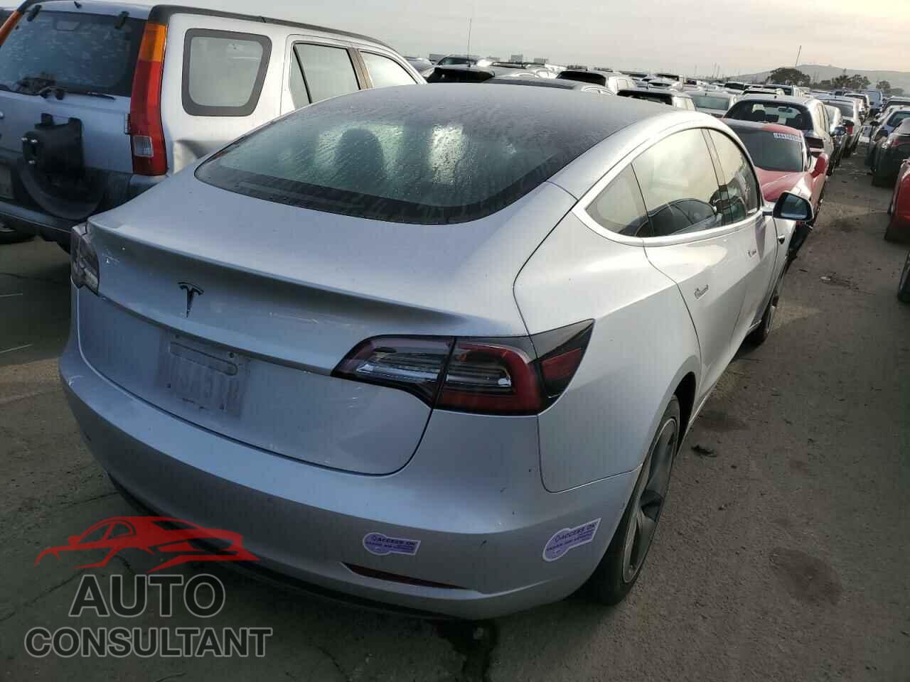 TESLA MODEL 3 2018 - 5YJ3E1EB0JF093345