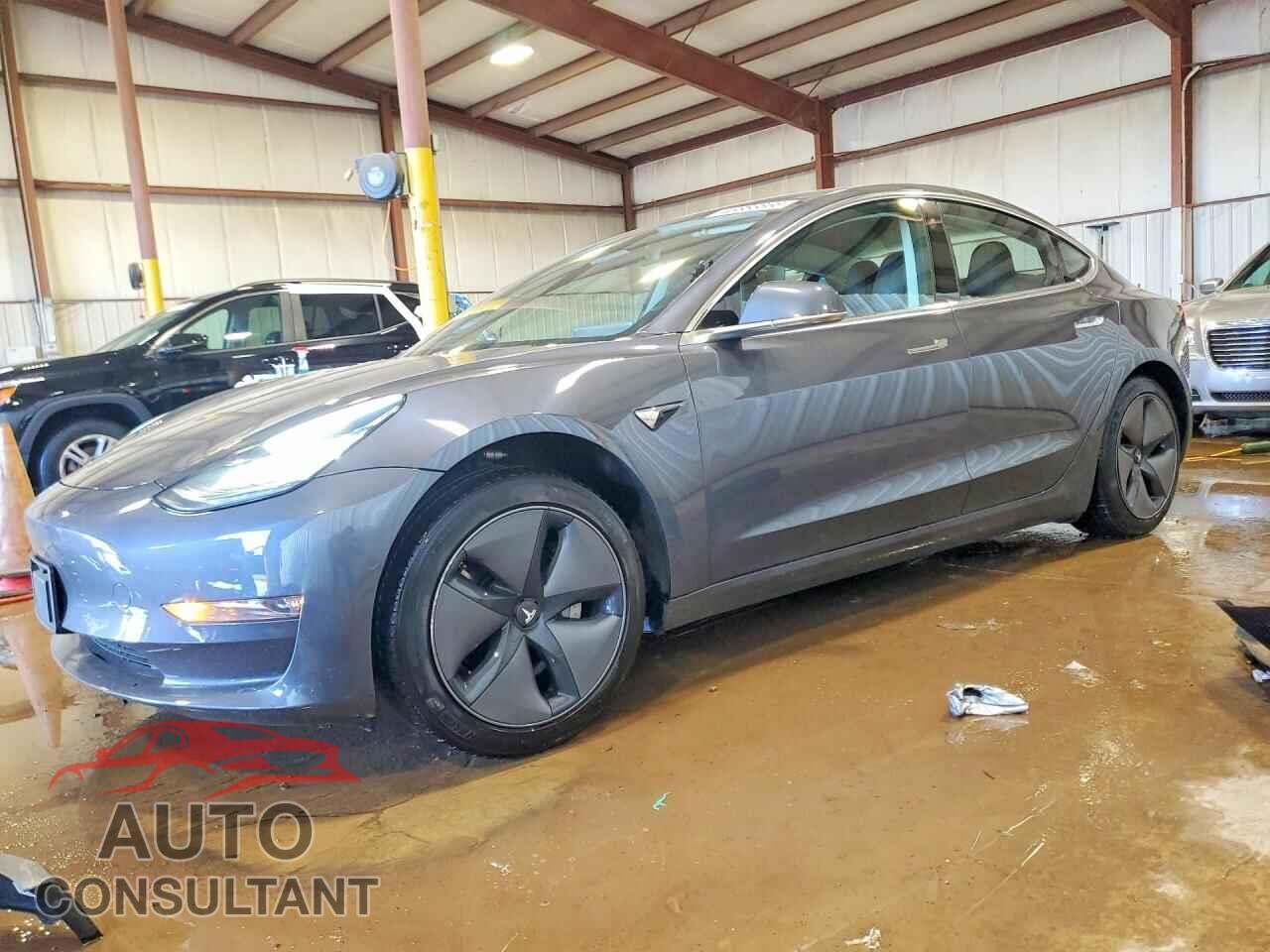 TESLA MODEL 3 2018 - 5YJ3E1EA4JF039716