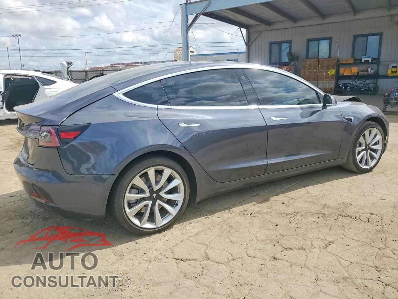 TESLA MODEL 3 2018 - 5YJ3E1EB7JF185262