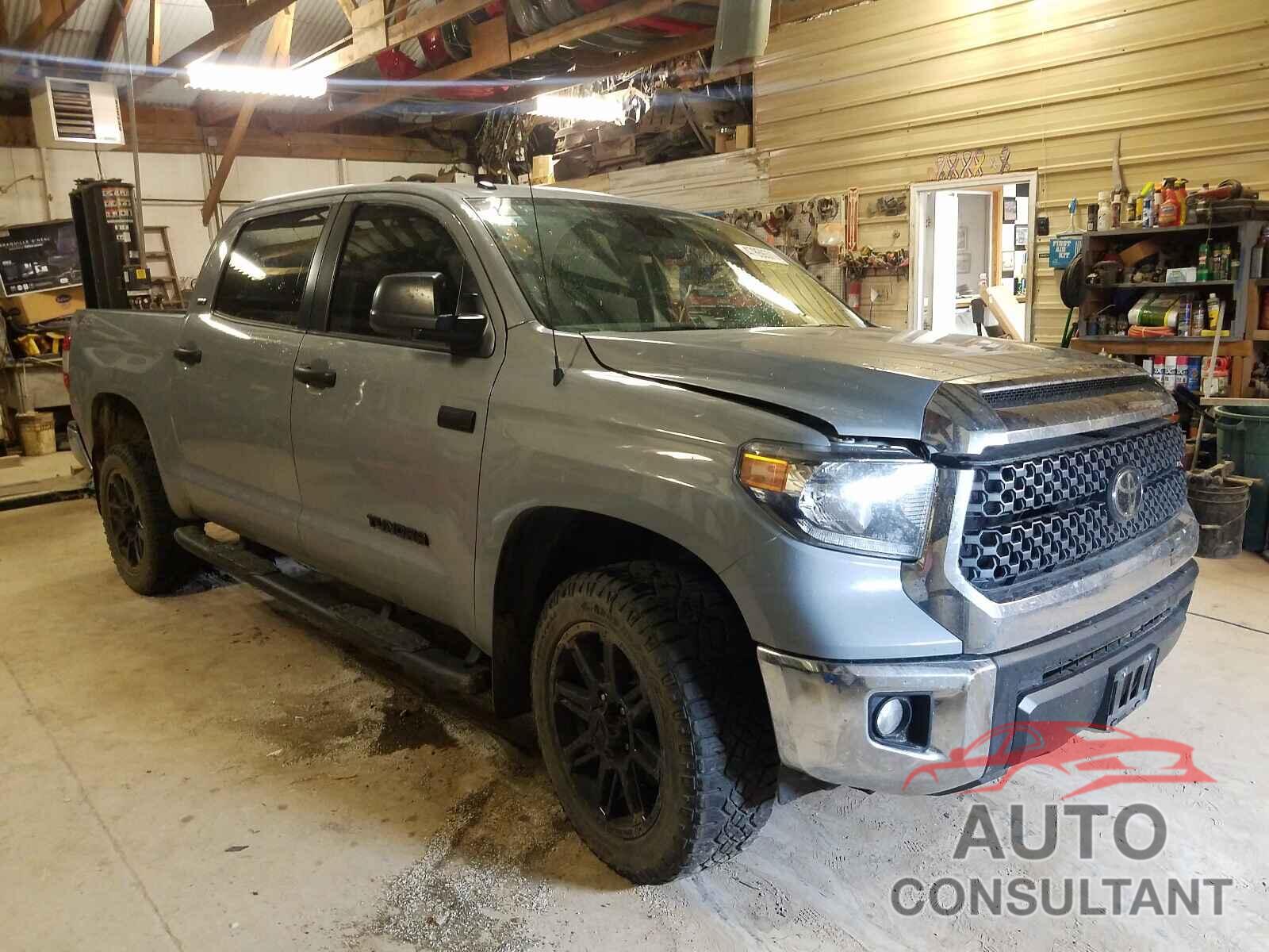 TOYOTA TUNDRA 2019 - 5TFDW5F19KX793600