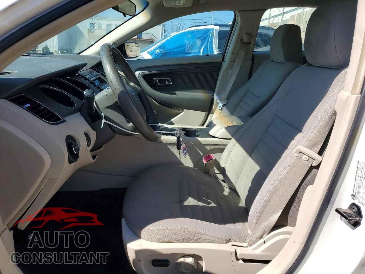 FORD TAURUS 2010 - 1FAHP2DW1AG135639
