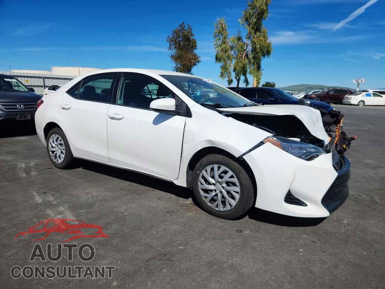 TOYOTA COROLLA 2017 - 5YFBURHEXHP727357