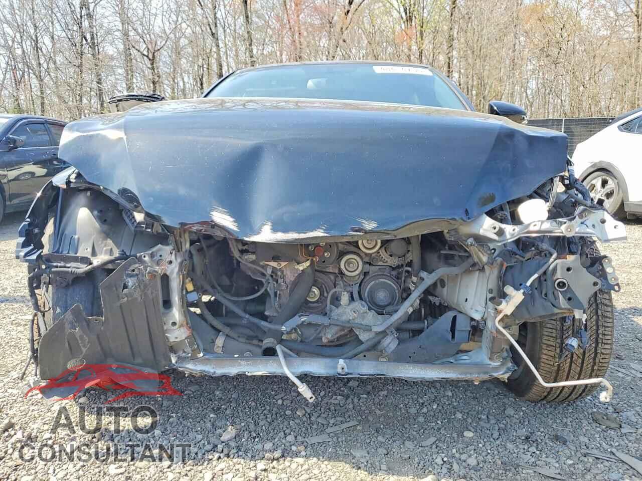 LEXUS IS 2014 - JTHCF1D24E5012335