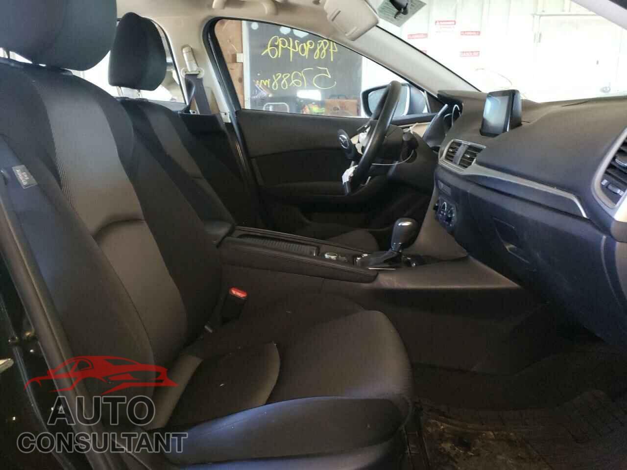 MAZDA 3 2017 - JM1BN1K76H1107652