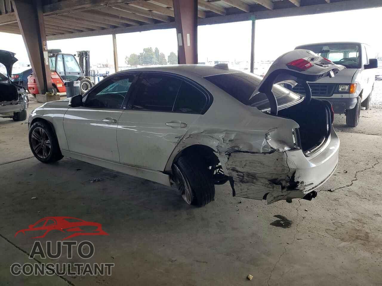 BMW 3 SERIES 2016 - WBA8E9C55GK645867