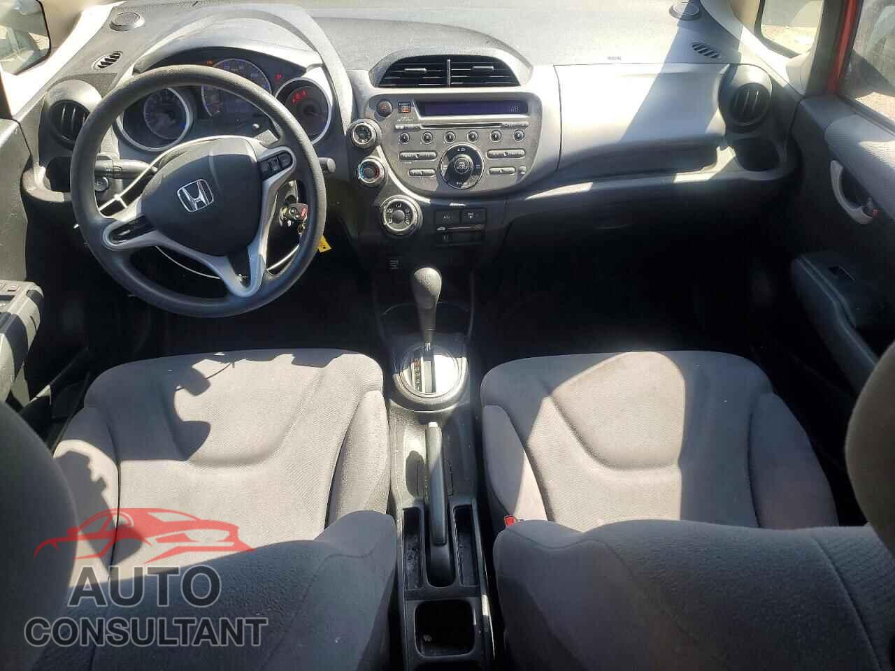 HONDA FIT 2013 - JHMGE8H35DC082663