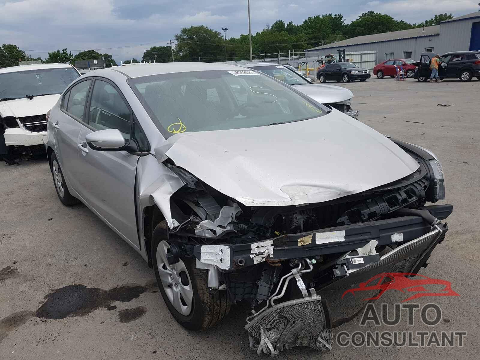 KIA FORTE 2017 - 3KPFK4A70HE112680