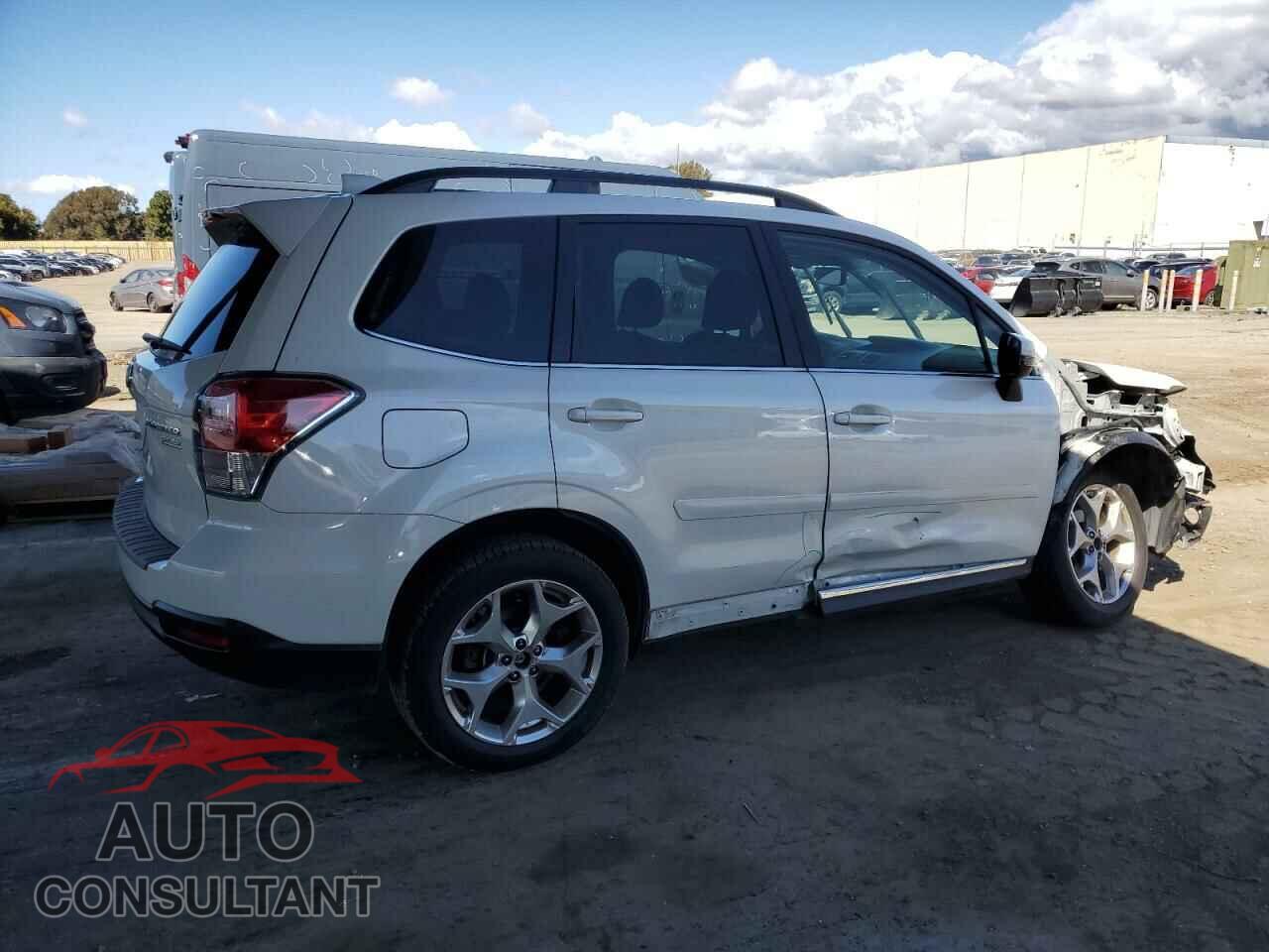 SUBARU FORESTER 2017 - JF2SJAWC6HH558477