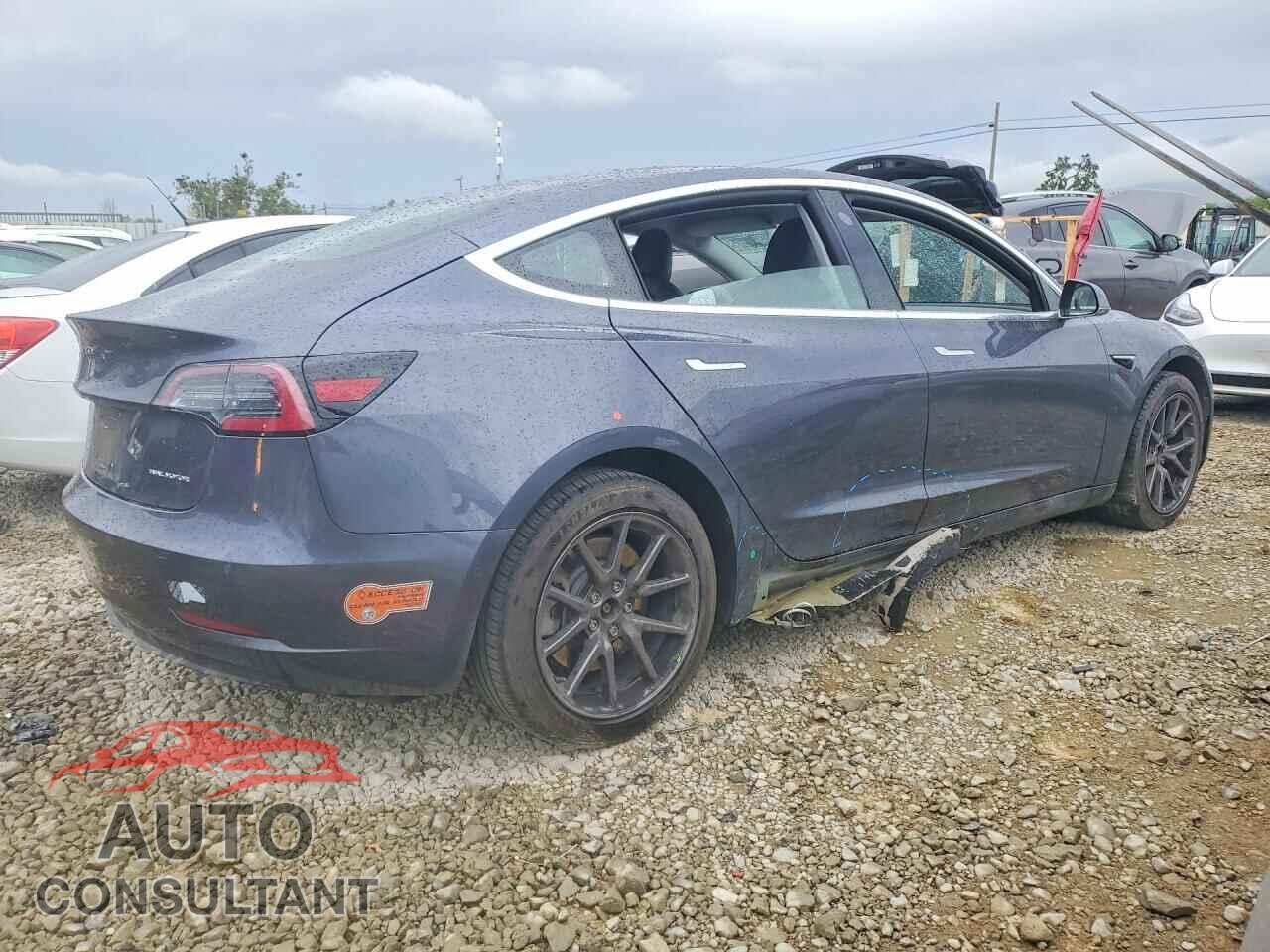 TESLA MODEL 3 2018 - 5YJ3E1EB1JF093290
