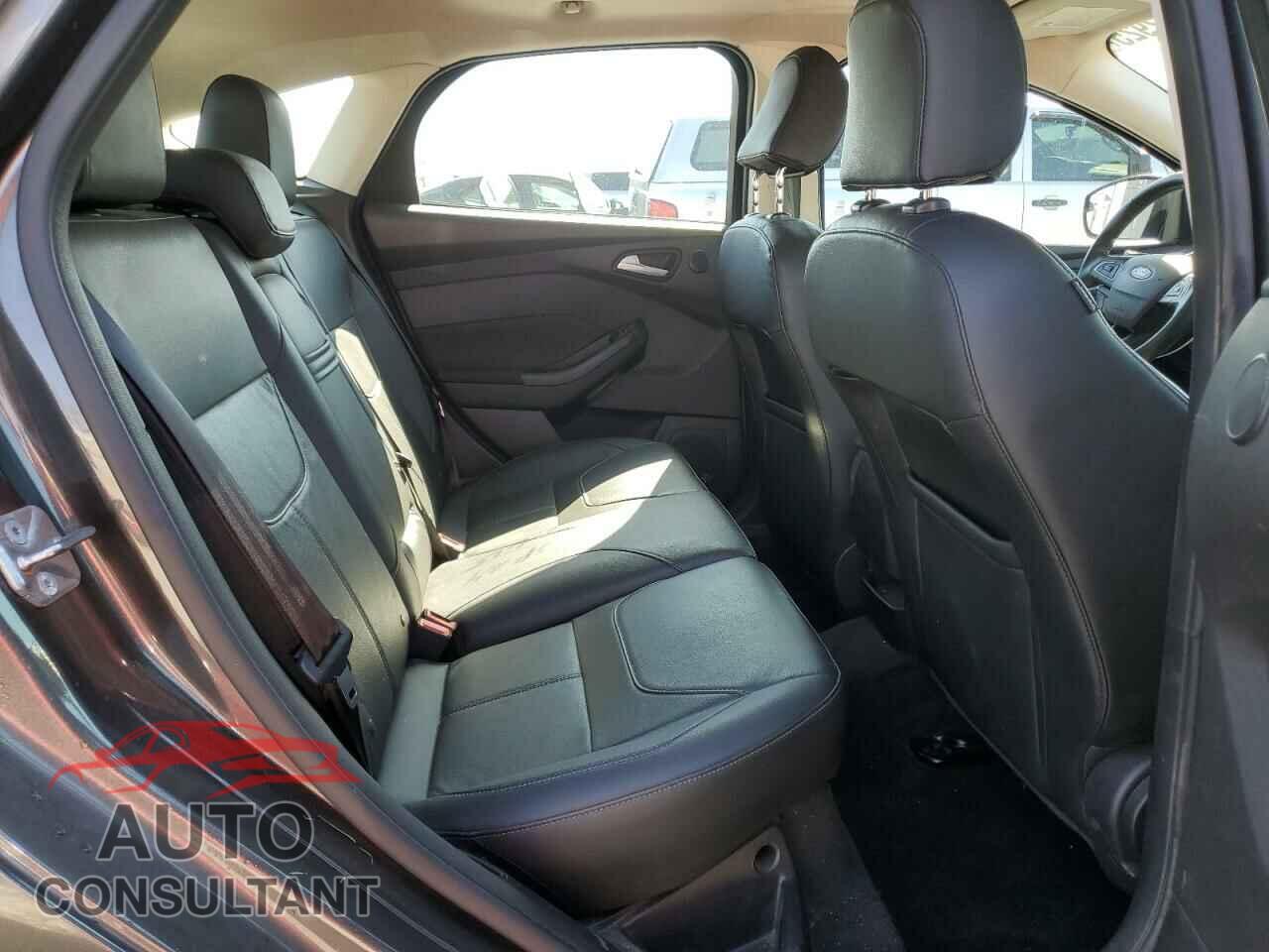 FORD FOCUS 2015 - 1FADP3N22FL360814
