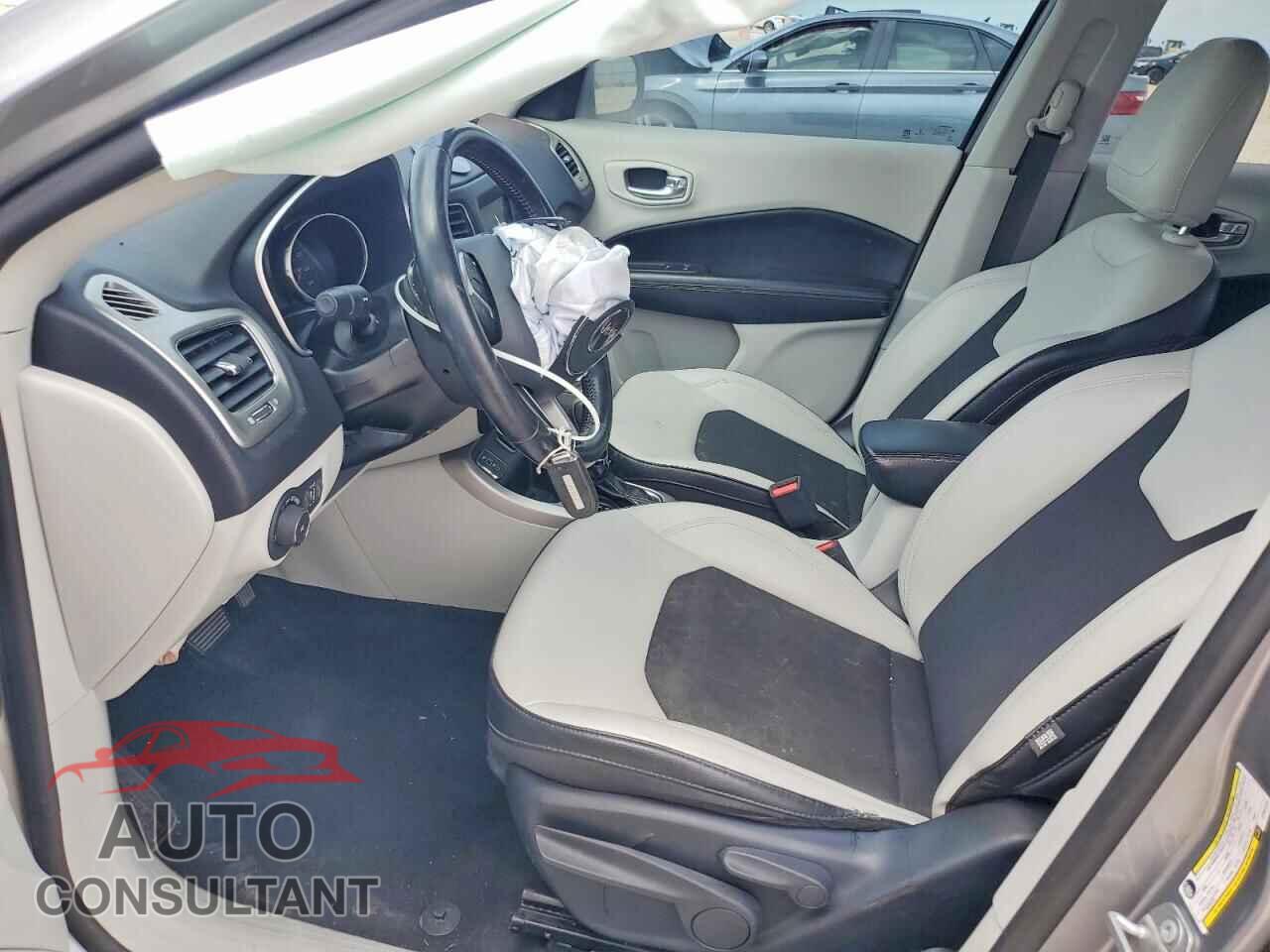 JEEP COMPASS 2019 - 3C4NJCBB6KT801220