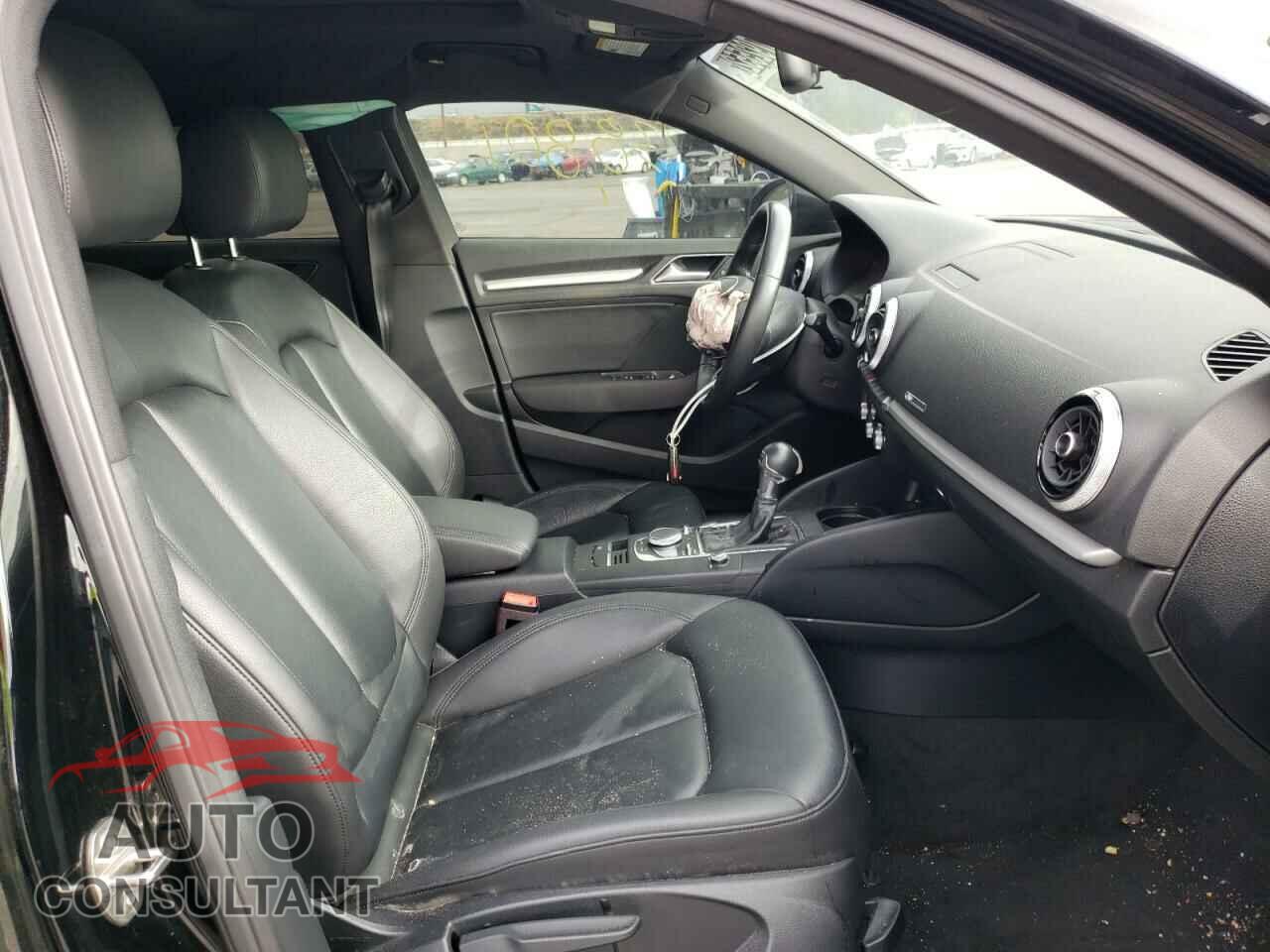 AUDI A3 2018 - WAUAUGFF4J1057792