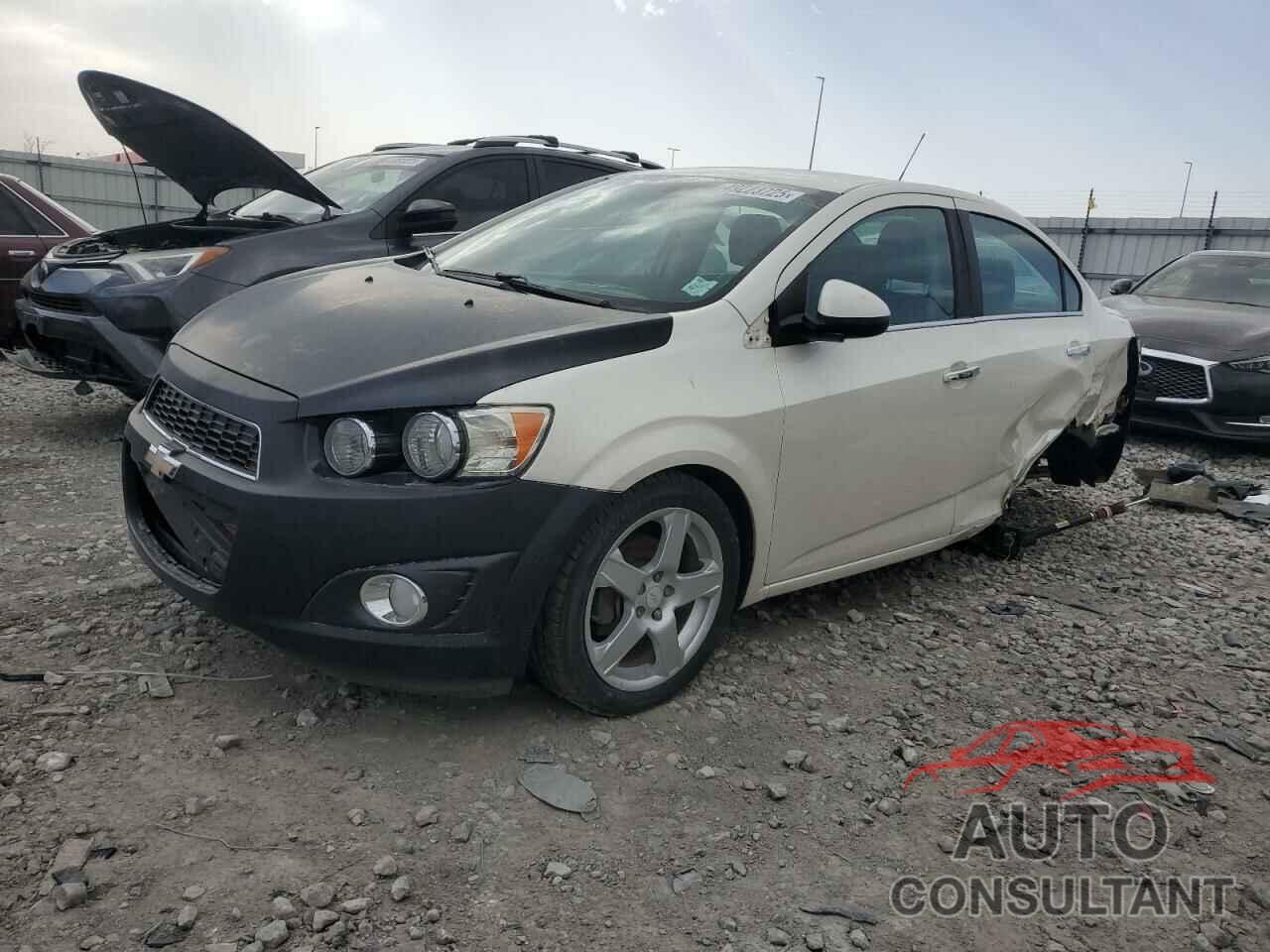 CHEVROLET SONIC 2015 - 1G1JE5SB4F4106205