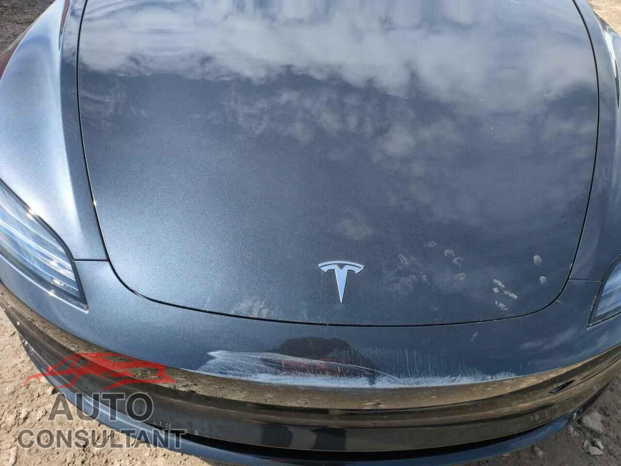 TESLA MODEL 3 2025 - 5YJ3E1EAXSF937657