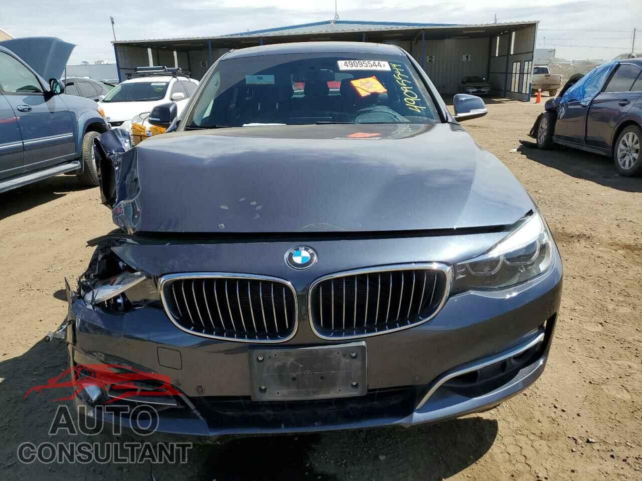 BMW 3 SERIES 2018 - WBA8Y3C55JG451208