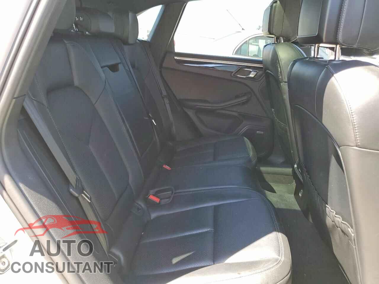 PORSCHE MACAN 2017 - WP1AA2A56HLB04427