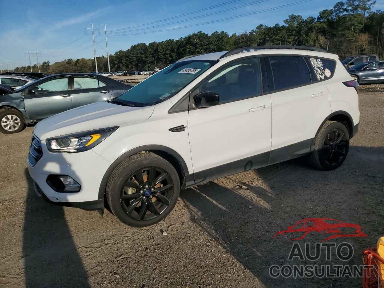 FORD ESCAPE 2018 - 1FMCU0GD7JUD26104