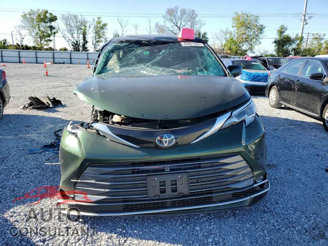 TOYOTA SIENNA 2021 - 5TDESKFC3MS009727