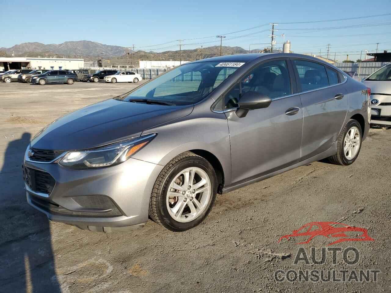 CHEVROLET CRUZE 2018 - 1G1BE5SM5J7223711