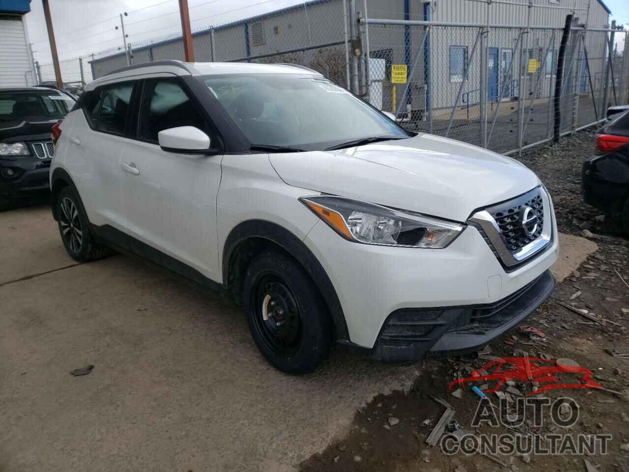 NISSAN KICKS 2018 - 3N1CP5CUXJL523683