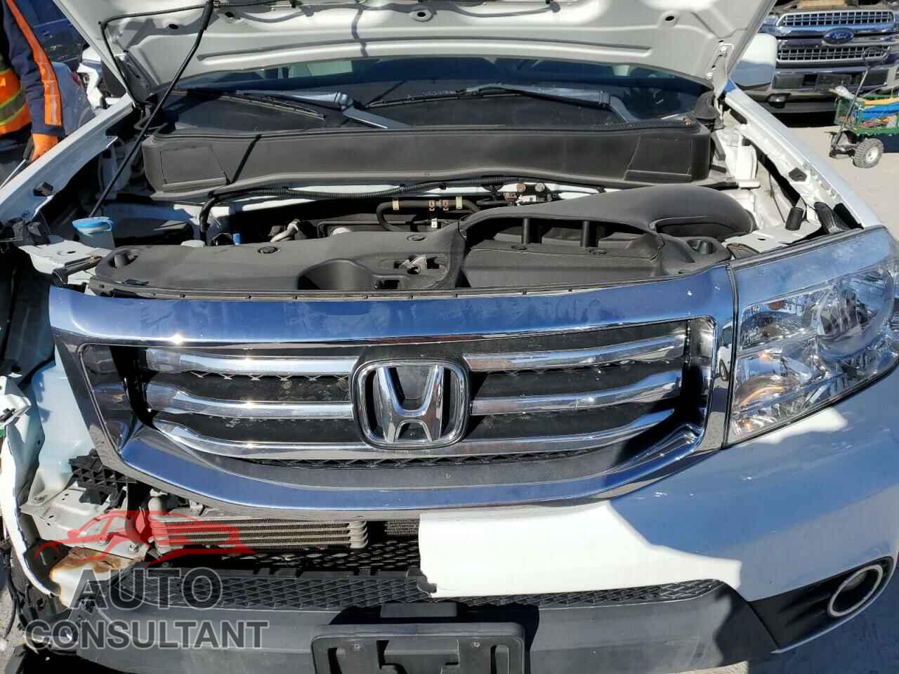 HONDA PILOT 2013 - 5FNYF4H5XDB065440